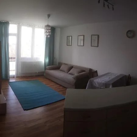 Keszthelyi Apartman טטה