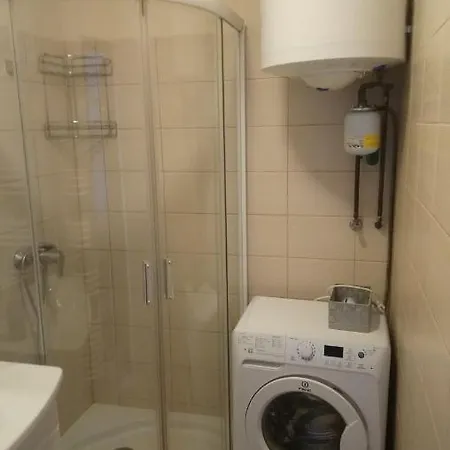 דירה Keszthelyi Apartman טטה