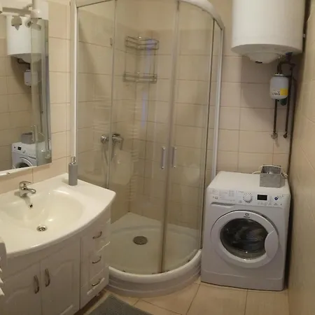 Keszthelyi Apartman * טטה